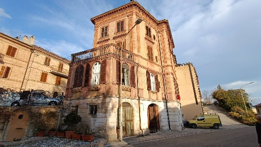 Foto Casa indipendente in Via borgo Trento, Petritoli Centro di 500 m²