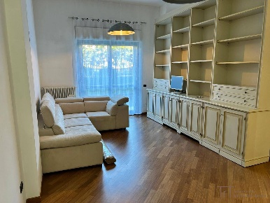 Foto Appartamento in Via San Lazzaro, Bergamo Centro di 65 m² con 2 locali