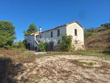 Foto Rustico in contrada Collelungo, Monsampolo del Tronto di 225 m²