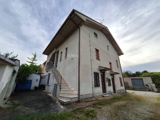 casa indipendente in vendita a Cupra Marittima