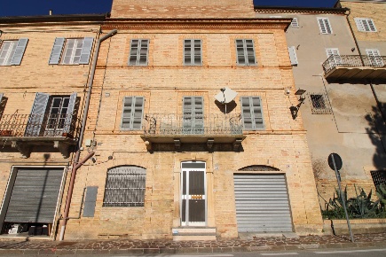 Foto Casa indipendente in XXIV MAGGIO 35, Lapedona Centro di 135 m²