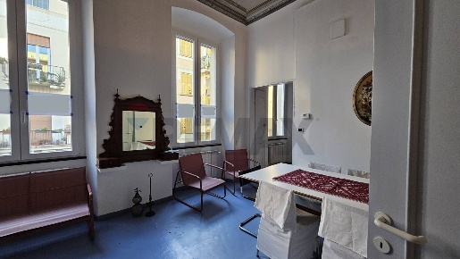 Foto Appartamento a Lavagna Centro di 82 m² con 4 locali in vendita