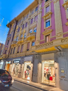 Foto Appartamento in via vitruvio, Formia Centro di 144 m² con 6 locali