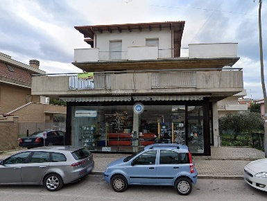 Foto Locale commerciale in VIA MARE 29, San Benedetto del Tronto di 136 m²