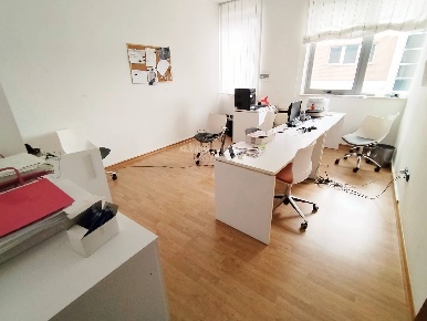 Foto Locale commerciale in via val badia, San Benedetto del Tronto