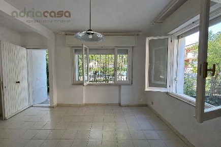 Foto Appartamento in Via Bixio, Riccione Abissinia di 70 m² con 4 locali