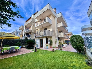 Foto Villa unifamiliare in Papa Giovanni Paolo I 4, Mugnano di Napoli