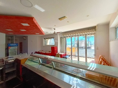 Foto Locale commerciale in LUNGOMARE EUROPA 62, Martinsicuro Centro