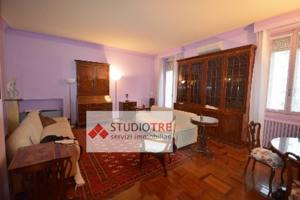 Foto Appartamento in Via Menocchio 14, Pavia Centro Storico di 190 m²
