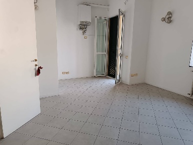 Foto Ufficio in Via Filippo Turati, Pontedera Villaggi, Bellaria di 65 m²