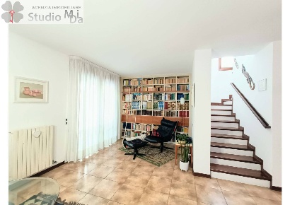 Foto Villa a schiera a Mogliano Veneto Marocco di 275 m² con 12 locali