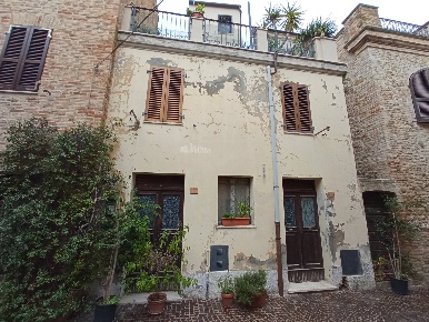 Foto Casa indipendente in Via Marziale 13, Acquaviva Picena di 107 m²