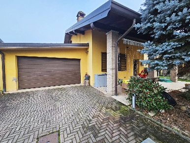 Foto Villa unifamiliare in via Giovanni Paolo II 13, Marano Ticino