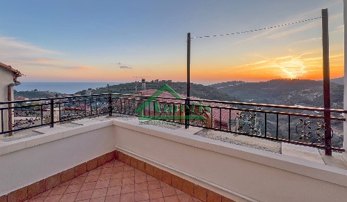 Foto Appartamento in Via Cavour 92, Pompeiana Centro di 136 m² con 7 locali