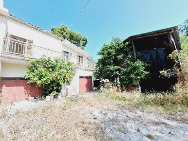 Foto Casa indipendente in contrada lava 236, Offida di 150 m² con 6 locali