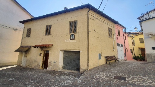 Foto Casa indipendente in piazza regina margherita 4, Maltignano Centro