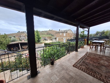 Foto Casa indipendente in via montecoccio 12, Spinetoli di 330 m²