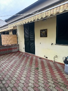 Foto Casa indipendente a Collesalvetti Guasticce di 50 m² con 2 locali