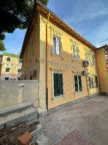 Foto Appartamento in Viale Regina Margherita, Messina di 105 m² in vendita