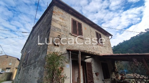 Foto Case semi ndipendenti a Capannori di 120 m² con 4 locali in vendita