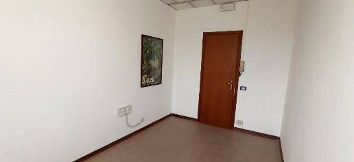 Foto Ufficio a Capannori Verciano - Guamo di 10 m² con 1 locali in affitto