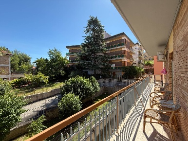 Foto Appartamento in via napoli 97, Ascoli Piceno di 129 m² con 7 locali