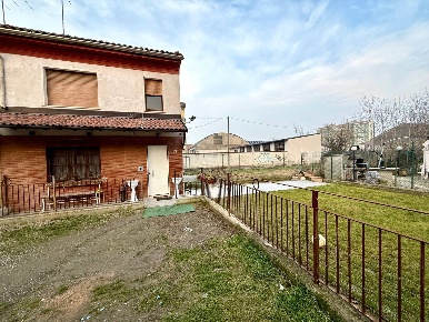 Foto Casa indipendente a Alessandria Orti di 110 m² con 4 locali in vendita