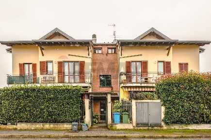 Foto Appartamento in VIA DOMENICO DA INVERUNO 3, Dairago di 93 m²