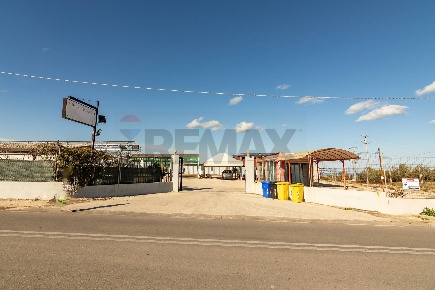 Foto Locale commerciale in Marianna Missale 1, Melilli di 8444 m²