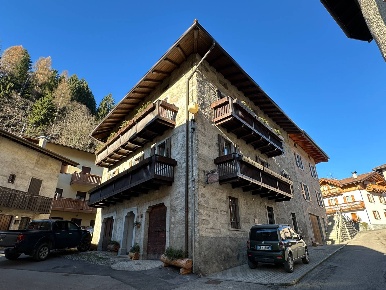 Foto Appartamento in LOC. MORTASO 121, Spiazzo Centro di 142 m² in vendita