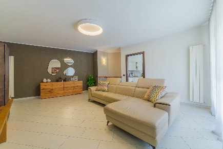 Foto Appartamento in VIA CAMILLO D'ONOFRIO 5, Vasto di 225 m² con 4 locali