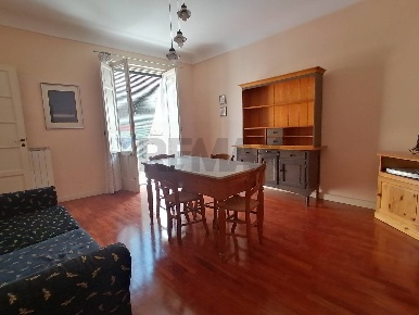 Foto Casa indipendente a Comiso Centro di 250 m² con 7 locali in vendita
