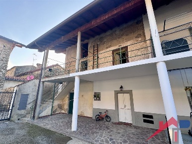 Foto Case semi ndipendenti a Villa d'Adda Centro di 70 m² con 3 locali