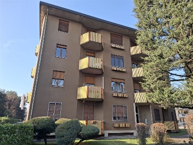 Foto Appartamento in Via Manzoni, Meda di 114 m² con 4 locali in vendita