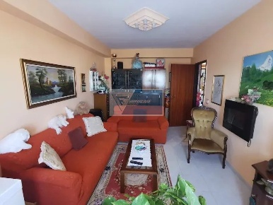 Foto Appartamento in Via Giantommaso, Noto Centro con 6 locali in vendita