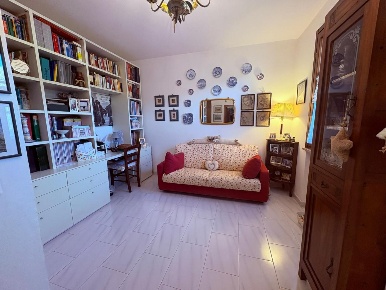 Foto Casa indipendente a Bibbona Centro di 190 m² con 10 locali in vendita