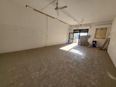 Foto Locale commerciale a Santa Croce sull'Arno Centro di 160 m² in affitto