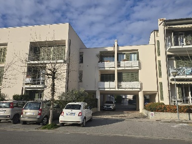 Foto Appartamento a Calcinaia Fornacette di 79 m² con 4 locali in vendita