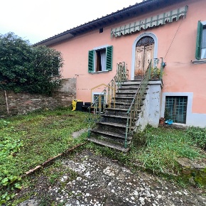 Foto Appartamento a Colle di Val d'Elsa Colle Bassa, Via Gramsci di 90 m²