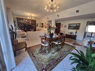 Foto Appartamento a Calcinaia Fornacette di 150 m² con 5 locali in vendita