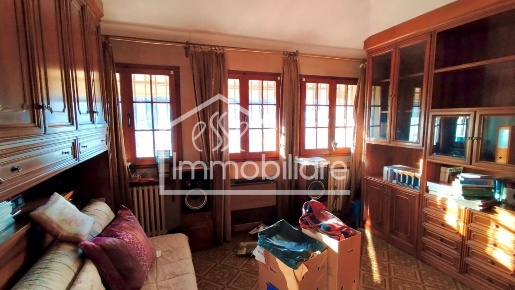 Foto Villa unifamiliare a Empoli Ponzano di 350 m² con 8 locali in vendita