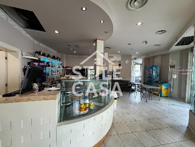 Foto Bar a Montecatini-Terme di 150 m² con 4 locali in vendita