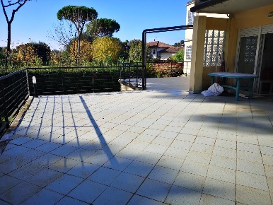 Foto Appartamento a Massa Marina di Massa Centro di 50 m² con 2 locali