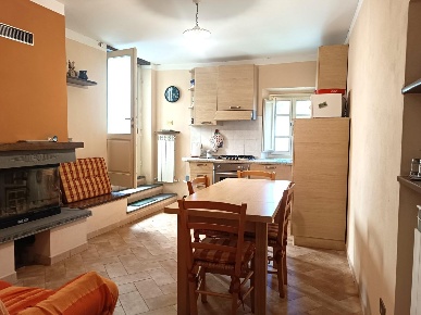 Foto Appartamento a Pescaglia di 83 m² con 5 locali in vendita