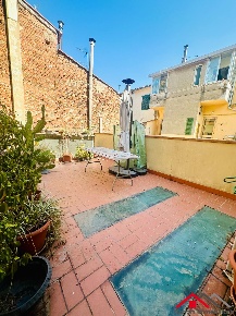 Foto Appartamento a Cascina Centro di 64 m² con 3 locali in vendita