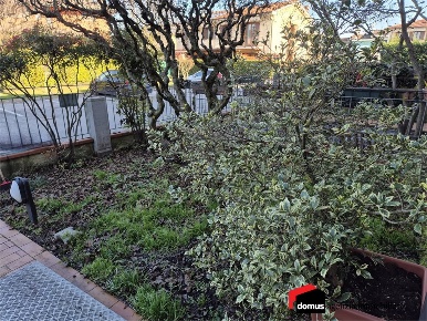 Foto Villa a schiera a Dueville di 140 m² con 10 locali in affitto