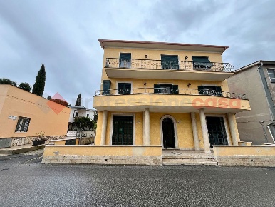 Foto Negozio in Via Giuseppe Garibaldi 127, Guidonia Montecelio Villanova