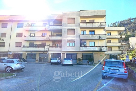 Foto Negozio in Tiberio, Campobasso Semicentro di 130 m² con 1 locali