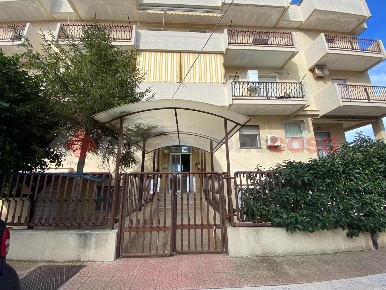 Foto Appartamento in Via CRISPI 11, Leporano Centro di 85 m² con 4 locali