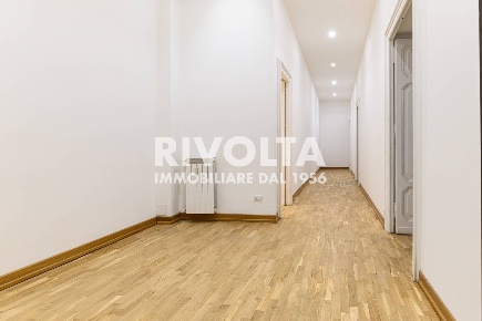 Foto Appartamento in Via Cicerone, Roma Prati di 230 m² con 5 locali
